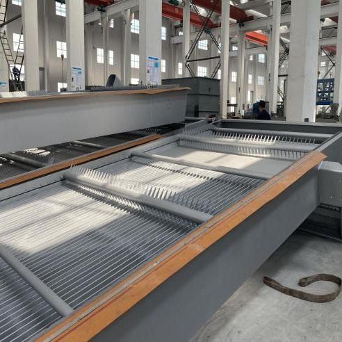 Components and functions of a mechanical bar screen